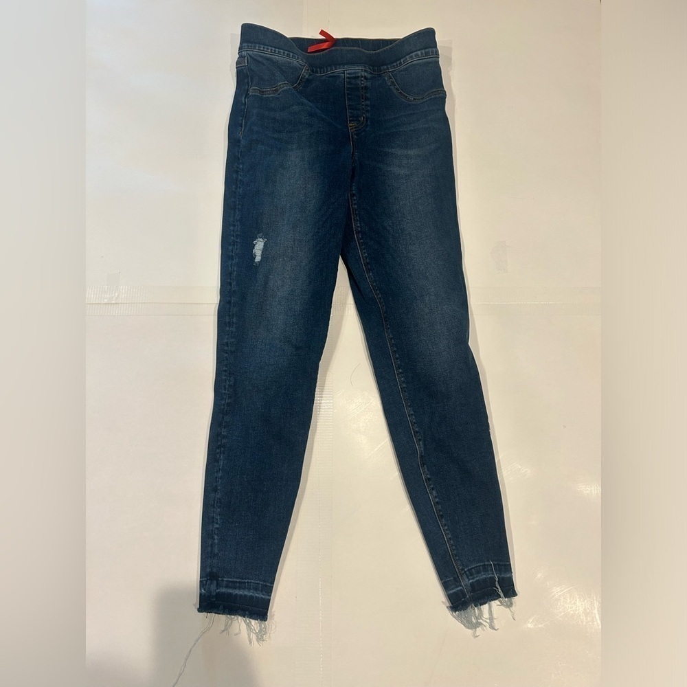 Spanx Pull On Skinny Jeans Women’s Medium Distressed Medium Wash Raw Hem